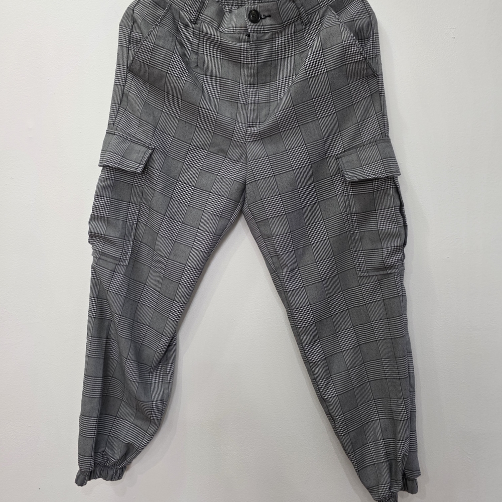 Forever 21 Women's Charcoal Checkered Cargo Pants